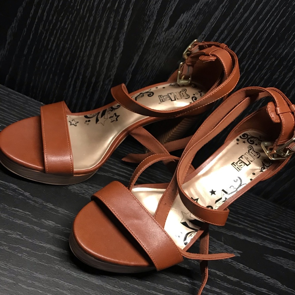 Brown, comfy heels